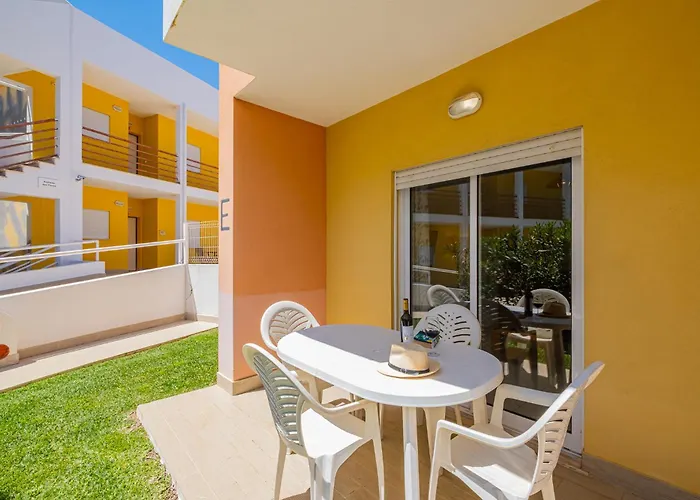 Pool&beach In Encosta De Sao Jose Lejlighed